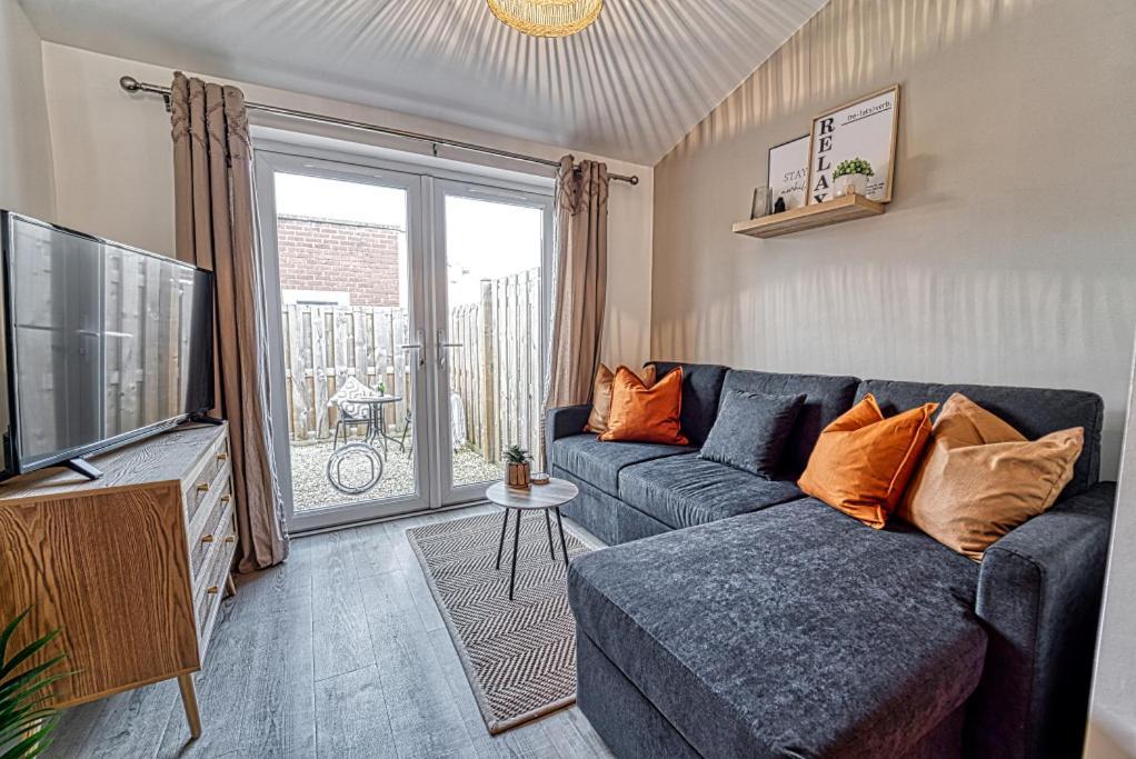Guest Homes - Watledge House Apartment Тюксбъри Екстериор снимка